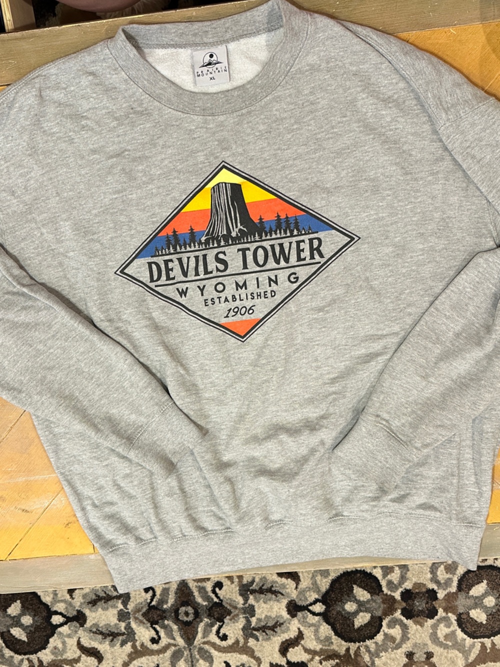 Devils Tower Wyoming Gray Graphic Crewneck Sweatshirt